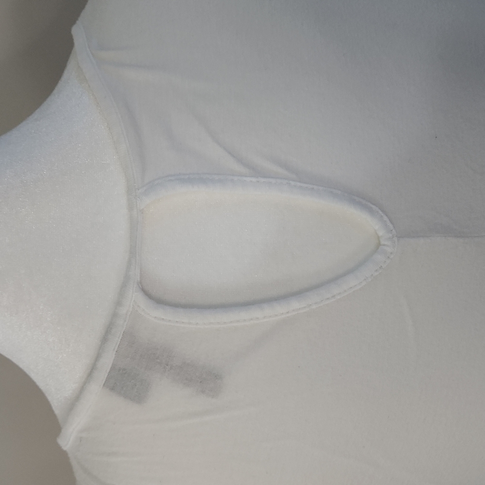 HeartSoul Contrasting Hi/Low Tank Top - Picture 5 of 10